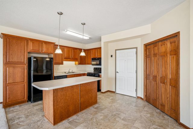 600 E Hillcrest Avenue 213, Indianola, IA 50125
