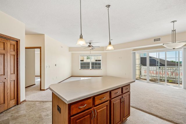 600 E Hillcrest Avenue 213, Indianola, IA 50125