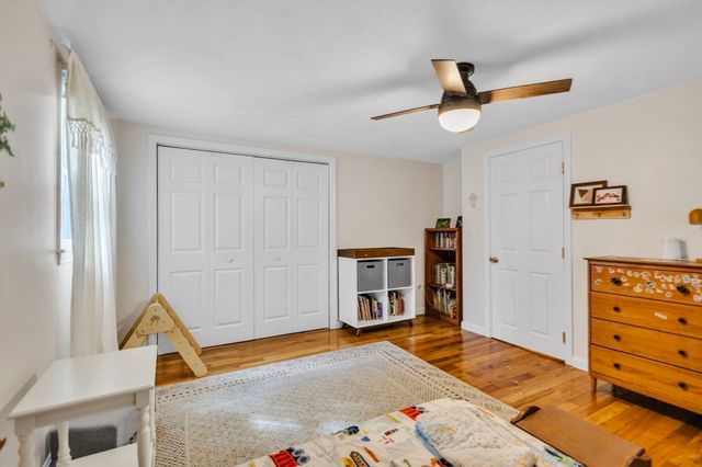 4 Stratton Rd, Hudson, MA 01749