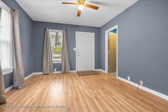1213 E Kalamazoo Street, Lansing, MI 48912