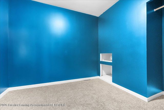 1213 E Kalamazoo Street, Lansing, MI 48912