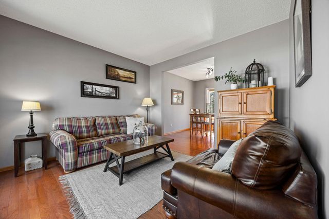 1832 Alden Avenue, Shakopee, MN 55379