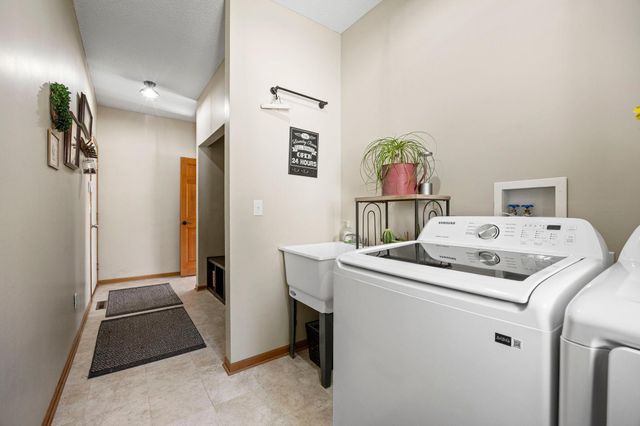1832 Alden Avenue, Shakopee, MN 55379
