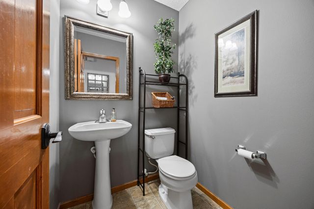 1832 Alden Avenue, Shakopee, MN 55379