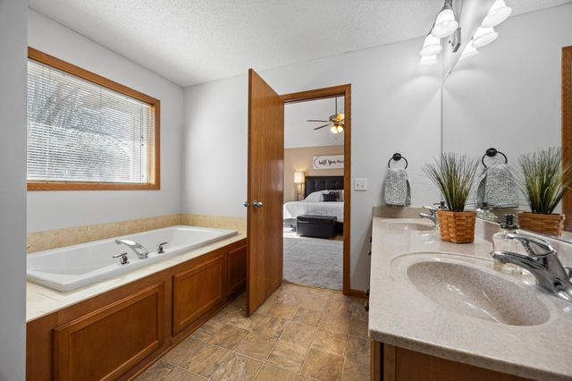 1832 Alden Avenue, Shakopee, MN 55379