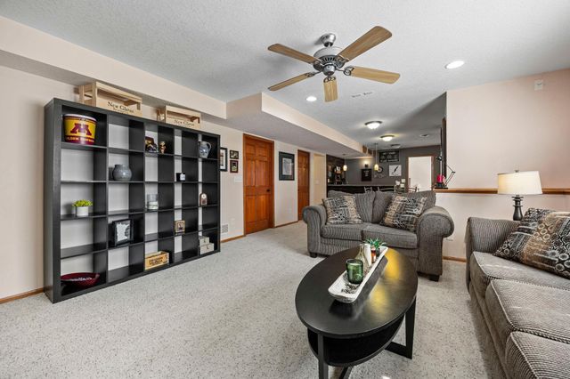 1832 Alden Avenue, Shakopee, MN 55379