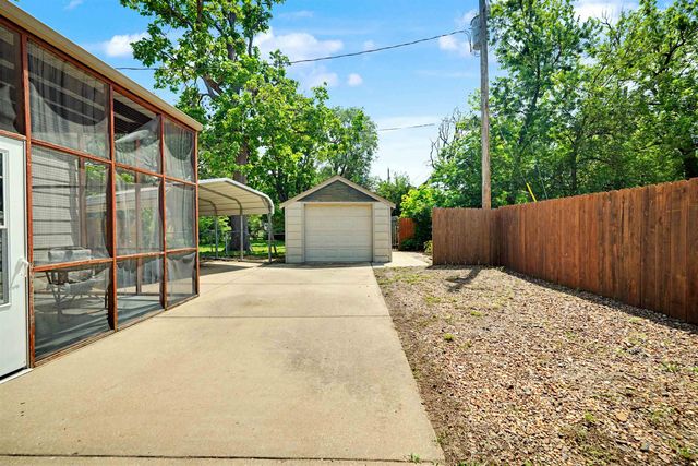 1411 S 10th St., Salina, KS 67401