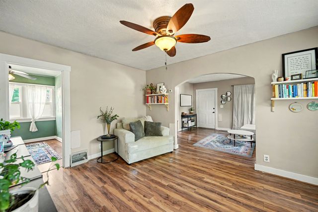 1411 S 10th St., Salina, KS 67401