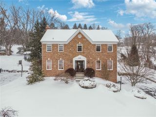 5153 Bronwyn Ct, Hampton, PA 15044