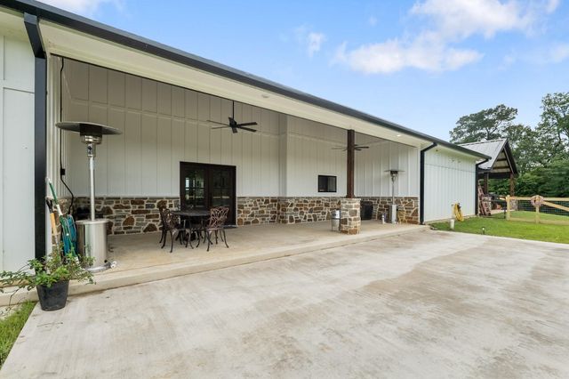 1406 State Highway 21 E, Crockett, TX 75835