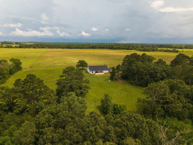 1406 State Highway 21 E, Crockett, TX 75835