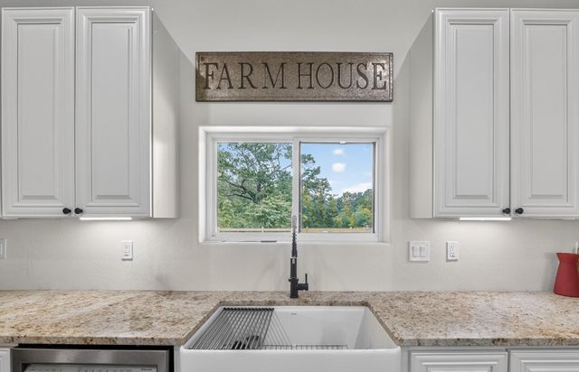 1406 State Highway 21 E, Crockett, TX 75835