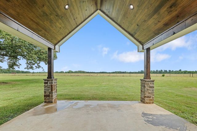 1406 State Highway 21 E, Crockett, TX 75835