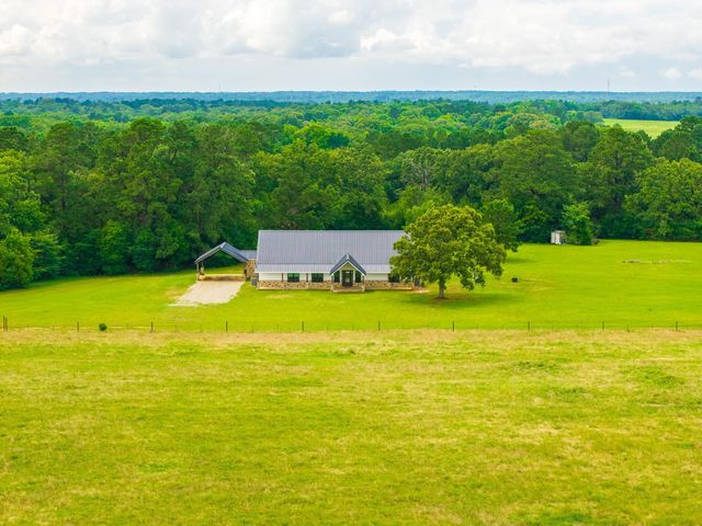 1406 State Highway 21 E, Crockett, TX 75835