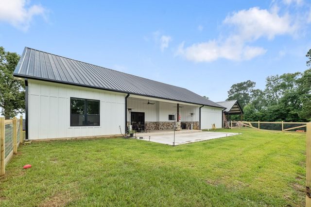1406 State Highway 21 E, Crockett, TX 75835