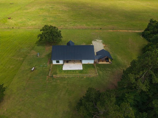 1406 State Highway 21 E, Crockett, TX 75835