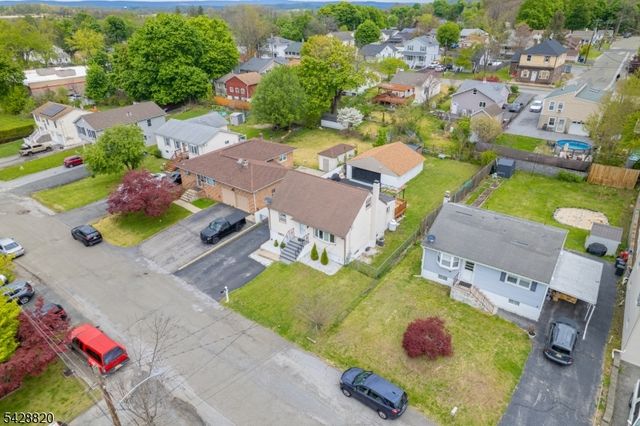 13 Kovach St, Franklin Boro, NJ 07416