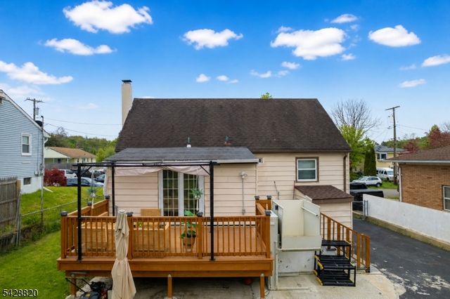 13 Kovach St, Franklin Boro, NJ 07416