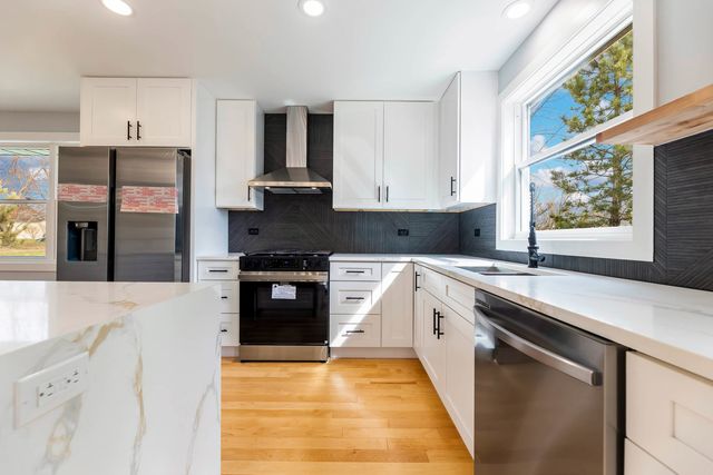 249 Johnson Avenue, Frankfort, IL 60423