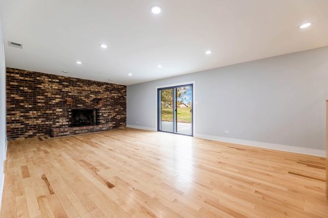 249 Johnson Avenue, Frankfort, IL 60423