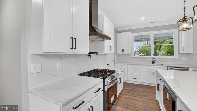 2001 POPLAR RIDGE RD, Pasadena, MD 21122