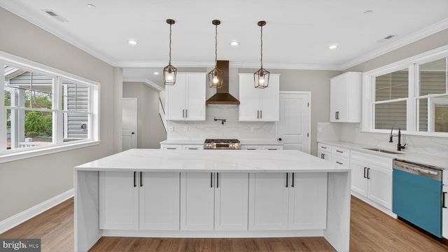 2001 POPLAR RIDGE RD, Pasadena, MD 21122