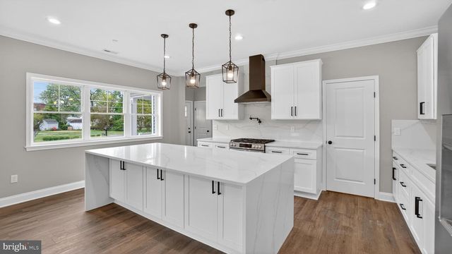 2001 POPLAR RIDGE RD, Pasadena, MD 21122