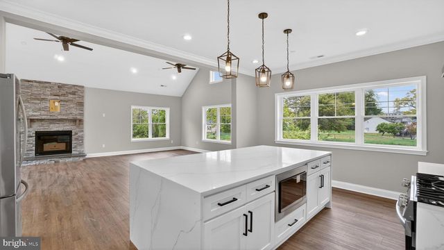 2001 POPLAR RIDGE RD, Pasadena, MD 21122
