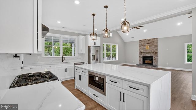 2001 POPLAR RIDGE RD, Pasadena, MD 21122