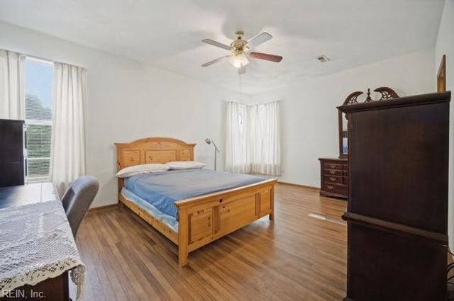 308 Peachwood CT, Suffolk, VA 23434