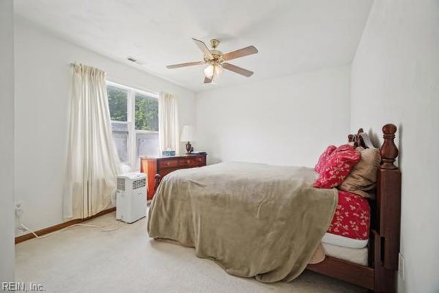 308 Peachwood CT, Suffolk, VA 23434