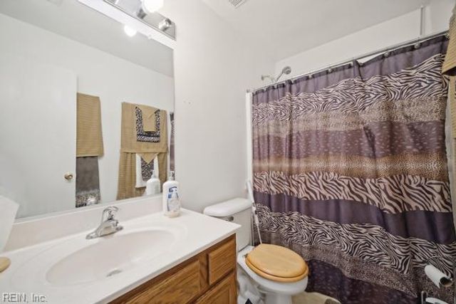 308 Peachwood CT, Suffolk, VA 23434