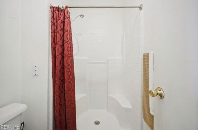 308 Peachwood CT, Suffolk, VA 23434