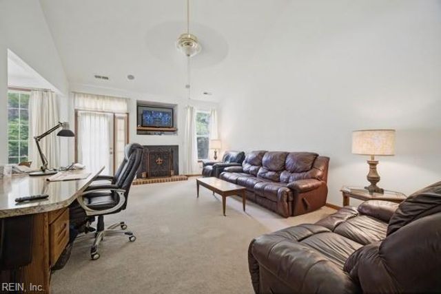 308 Peachwood CT, Suffolk, VA 23434