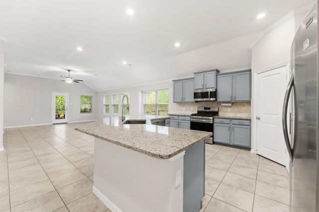 2151 Moss Creek Lane, Conroe, TX 77304