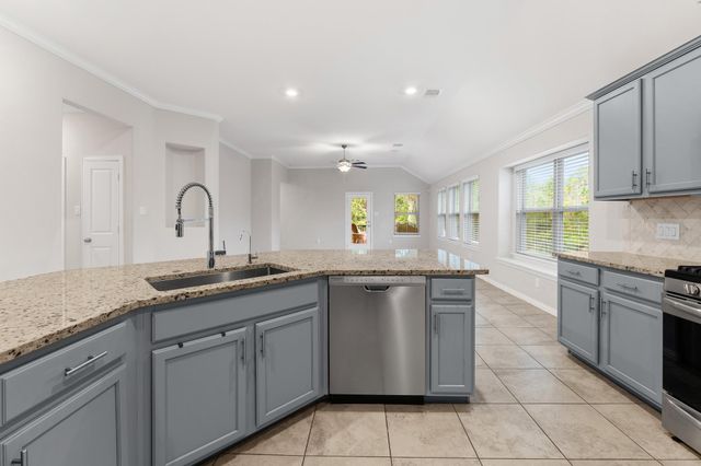 2151 Moss Creek Lane, Conroe, TX 77304