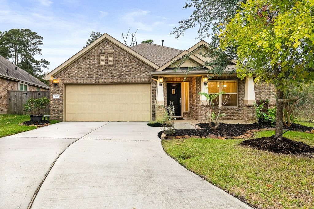 2151 Moss Creek Lane, Conroe, TX 77304