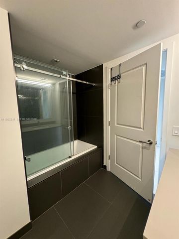 1600 NE 1st Ave 3101, Miami, FL 33132