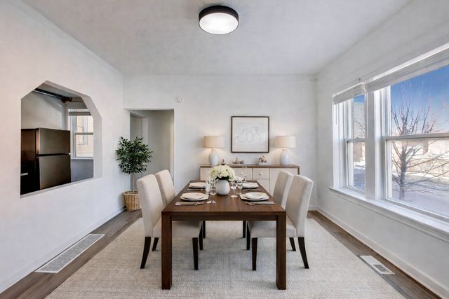 3047 W Berteau Avenue 1, Chicago, IL 60618