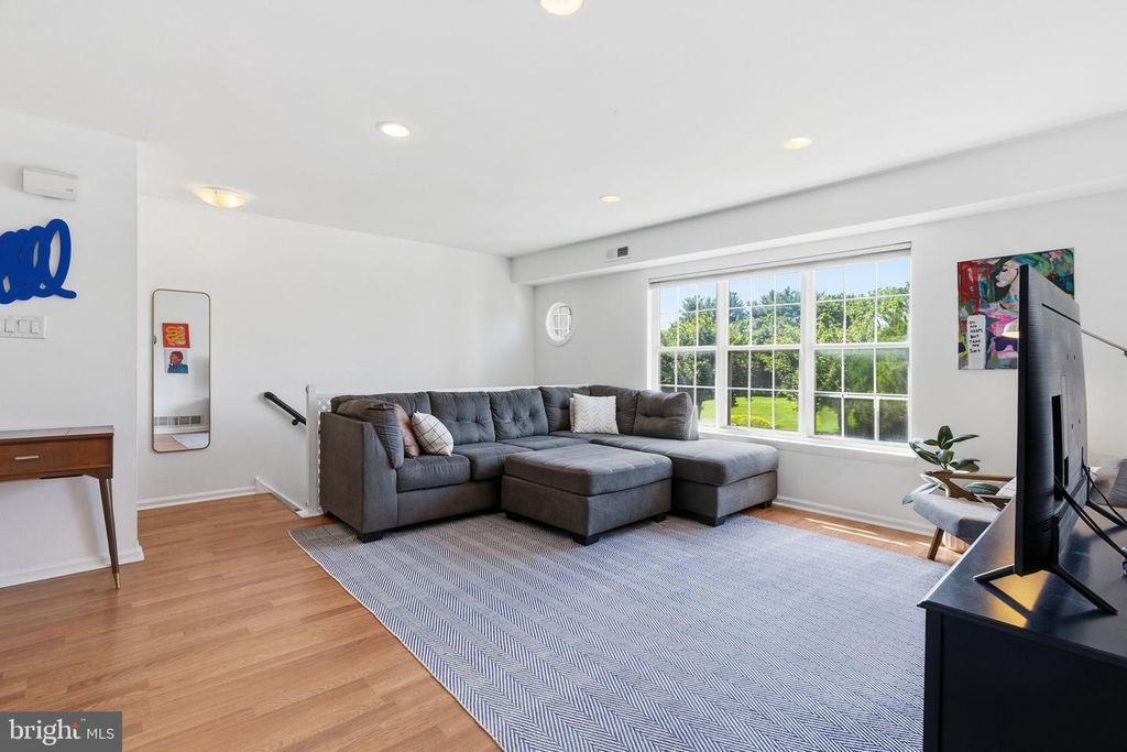 36 BANBURY CT, SOUTHAMPTON, PA 18966 — photo 4