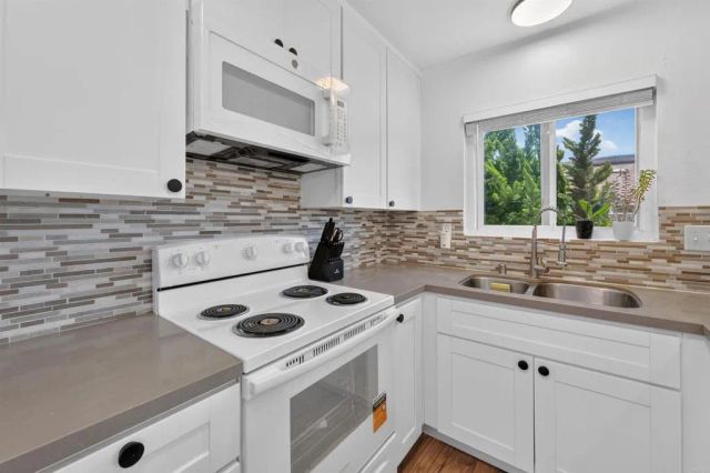 10466 Caminito Sulmona, San Diego, CA 92129