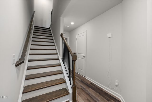 2524 Laurel Valley Way, Raleigh, NC 27604