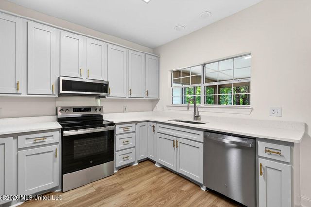 1528 Barracuda Drive, Gautier, MS 39553