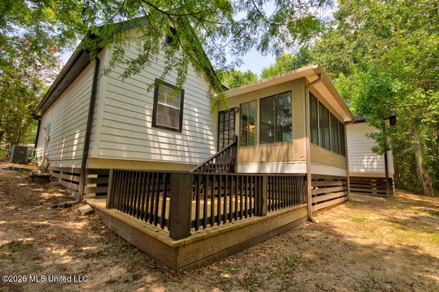 1528 Barracuda Drive, Gautier, MS 39553