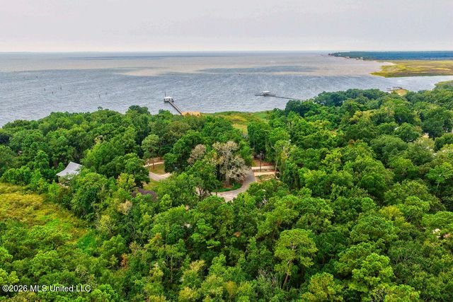 1528 Barracuda Drive, Gautier, MS 39553