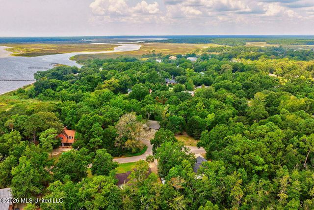 1528 Barracuda Drive, Gautier, MS 39553