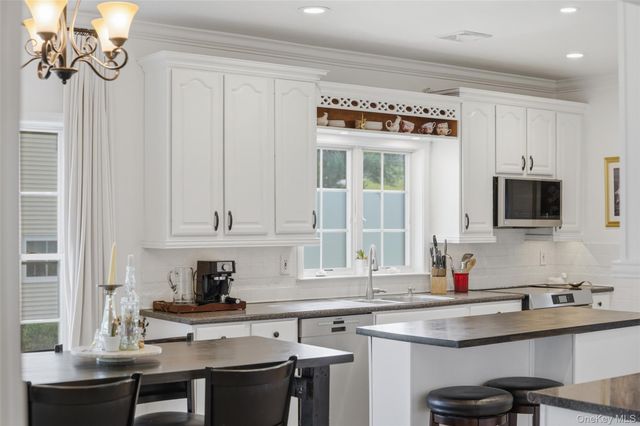 19 Regent Road, Warwick, NY 10990