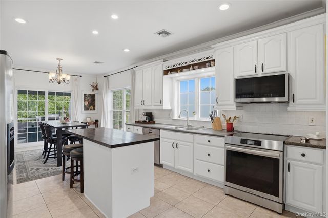 19 Regent Road, Warwick, NY 10990