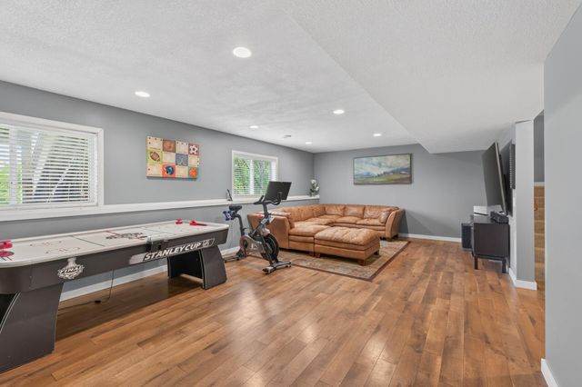 6220 Homestead Avenue S, Cottage Grove, MN 55016
