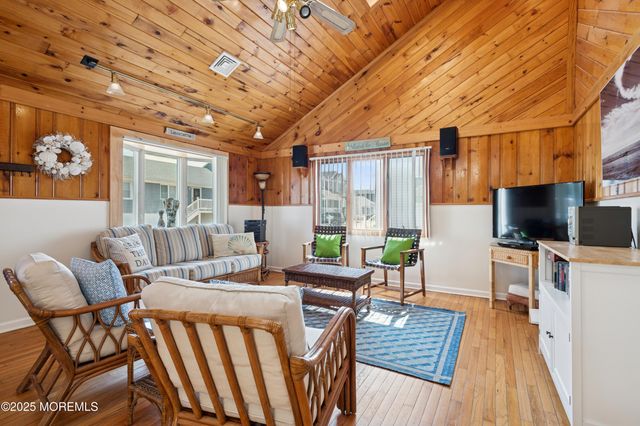 135 N Bayside Road, Lavallette, NJ 08735